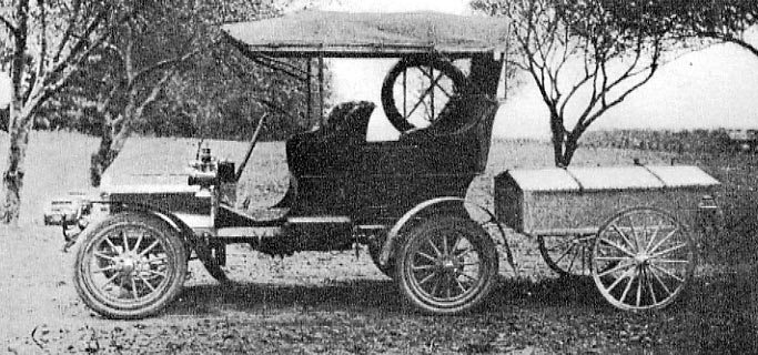 A 1909 ‘picnic tender’ complete with refrigerator, stove and folding table.