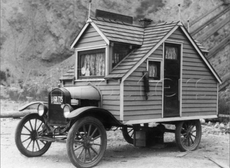 1926 Motorhome Coffs Coast Holiday Parks