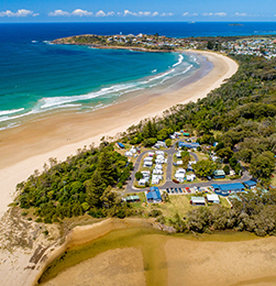 Surrounded by Lake & Beach