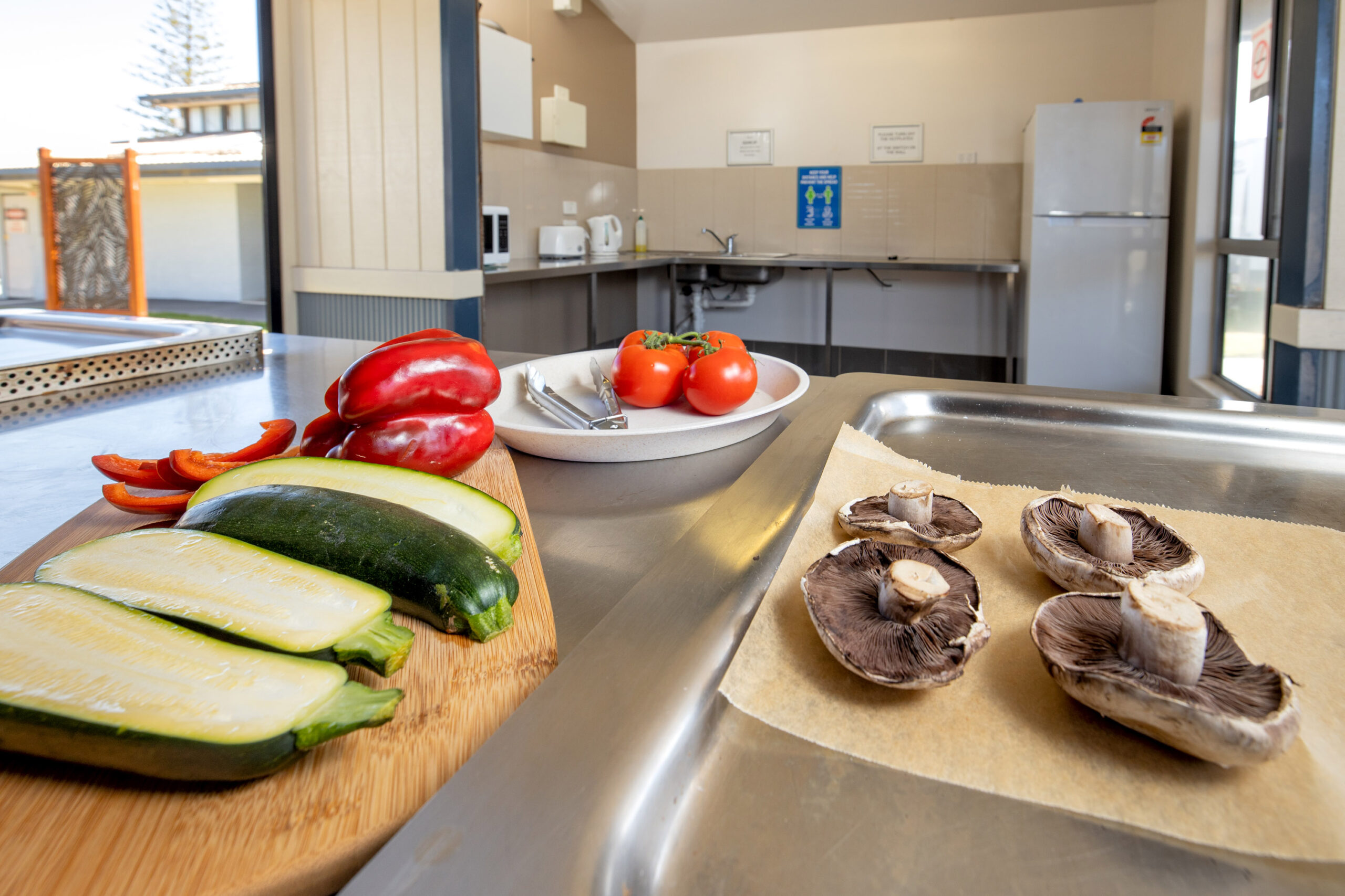 woolgoolga beach holiday park camp kitchen