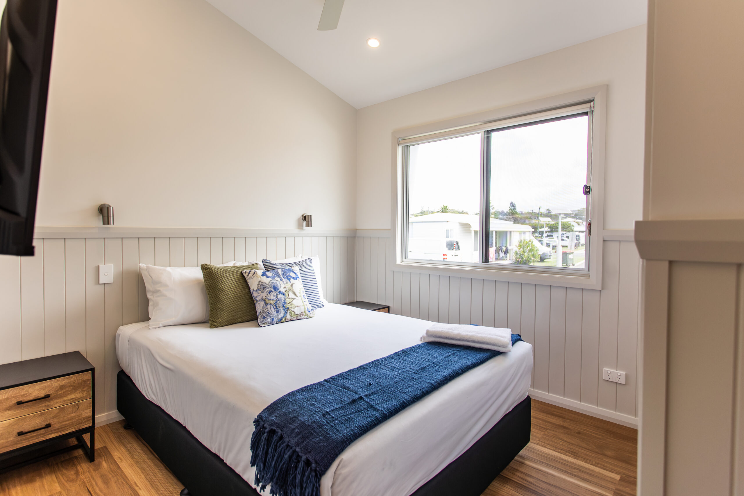 Woolgoolga Beach Holiday Park– SALTWATER VILLA - Main Bedroom